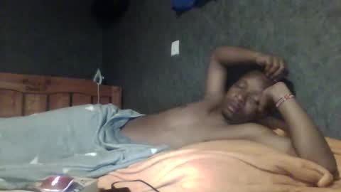 Snapshot of hotguyy001 chatting on 02.24.25 hotguyy001 online show from 02.24.25