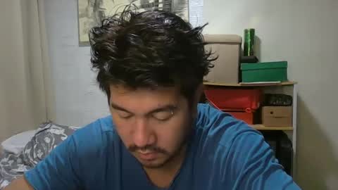 Snapshot of hothunkybear23 chatting on 12.22.24 Khel online show from 12.22.24