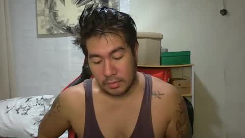 Snapshot of hothunkybear23 chatting on 12.29.24 Khel online show from 12.29.24