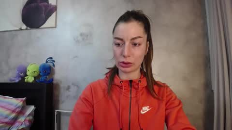 Snapshot of hotilia18 chatting on 02.22.26 Lia online show from 02.22.26