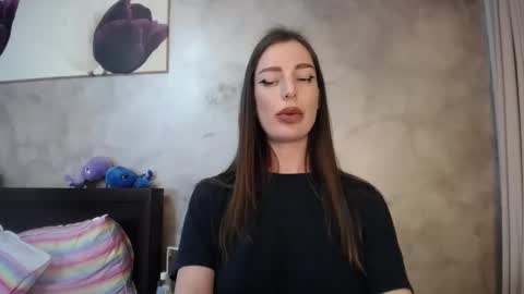 Snapshot of hotilia18 chatting on 03.01.26 Lia online show from 03.01.26