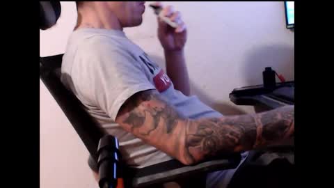 Snapshot of hotkinkytat chatting on 12.31.24 hotkinkytat online show from 12.31.24