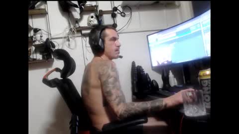 Snapshot of hotkinkytat chatting on 01.01.25 hotkinkytat online show from 01.01.25