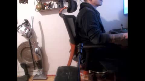 Snapshot of hotkinkytat chatting on 02.14.25 hotkinkytat online show from 02.14.25