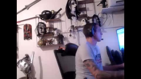 Snapshot of hotkinkytat chatting on 02.20.25 hotkinkytat online show from 02.20.25