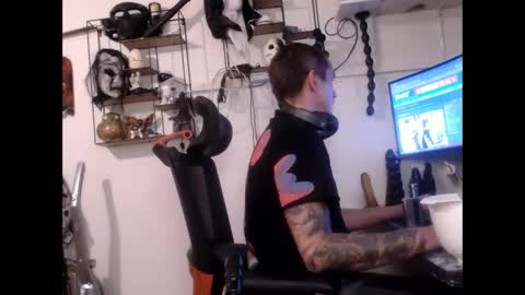 Snapshot of hotkinkytat chatting on 03.08.25 hotkinkytat online show from 03.08.25