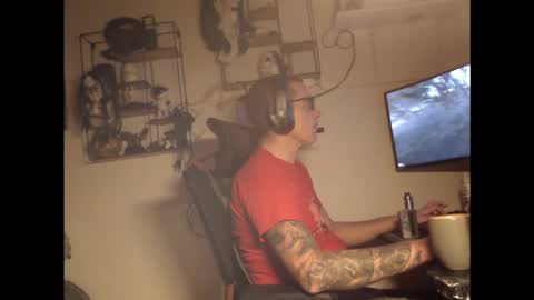 Snapshot of hotkinkytat chatting on 11.23.25 hotkinkytat online show from 11.23.25