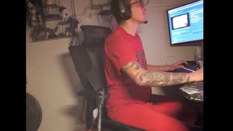 Snapshot of hotkinkytat chatting on 12.04.25 hotkinkytat online show from 12.04.25