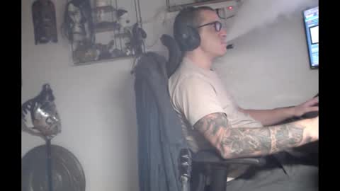 Snapshot of hotkinkytat chatting on 01.18.26 hotkinkytat online show from 01.18.26