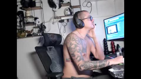 Snapshot of hotkinkytat chatting on 02.05.26 hotkinkytat online show from 02.05.26