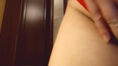 Snapshot of hotkittysquirt chatting on 12.18.24 Angela online show from 12.18.24