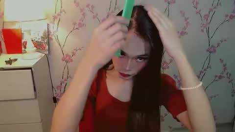 Snapshot of hotlegsxandra chatting on 10.23.25 XANDRA online show from 10.23.25