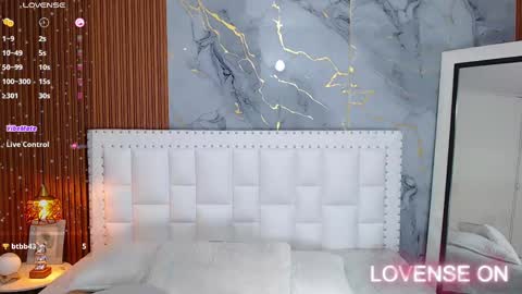 Snapshot of hotlittlechill chatting on 01.13.25 hotlittlechill online show from 01.13.25