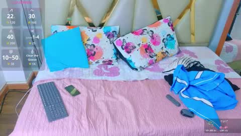 Snapshot of hotlittlechill chatting on 10.20.25 hotlittlechill online show from 10.20.25