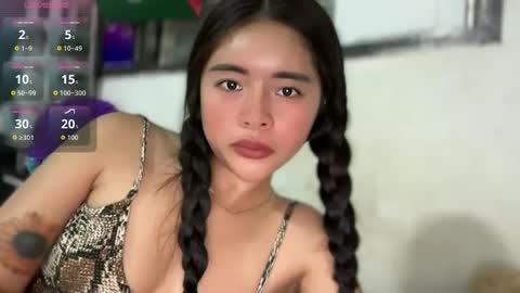 Snapshot of hotloveaxx chatting on 02.27.26 Vea online show from 02.27.26