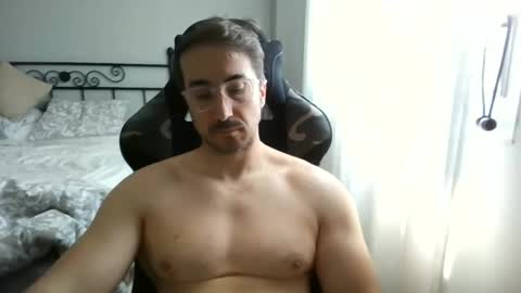 Snapshot of hotman_40_ chatting on 04.15.26 hotman_40_ online show from 04.15.26