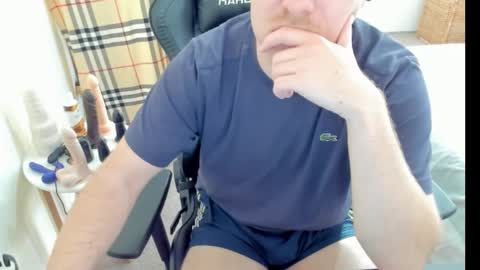 Snapshot of hotmelbguy20 chatting on 10.03.25 Cum and play X online show from 10.03.25