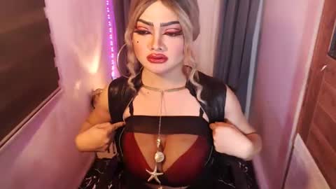 Snapshot of hotmistressmorgana chatting on 06.21.26 morgana online show from 06.21.26