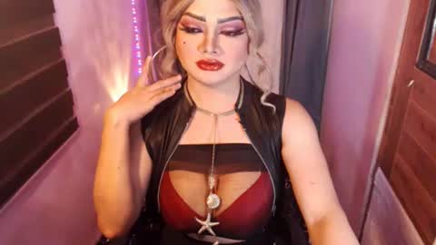 Snapshot of hotmistressmorgana chatting on 07.05.26 morgana online show from 07.05.26