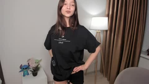 Snapshot of hotmodeon chatting on 03.25.26 Cherry online show from 03.25.26