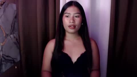 Snapshot of hotmorena_finger chatting on 04.18.26 Analiza online show from 04.18.26