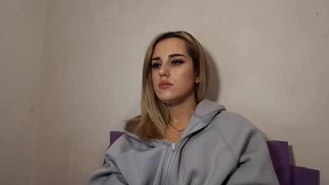 Snapshot of hotmusex chatting on 11.27.25 hotmusex online show from 11.27.25