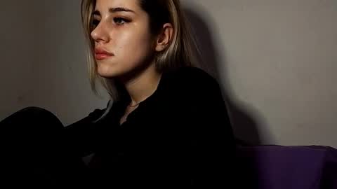 Snapshot of hotmusex chatting on 12.01.25 hotmusex online show from 12.01.25