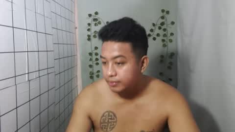 Snapshot of hotnielkhalifa chatting on 10.26.25 neilkhalifa online show from 10.26.25