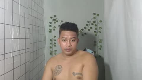 Snapshot of hotnielkhalifa chatting on 11.19.25 neilkhalifa online show from 11.19.25