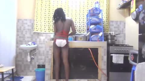 Snapshot of hotsassyqueen219667 chatting on 05.28.26 Kichuna online show from 05.28.26