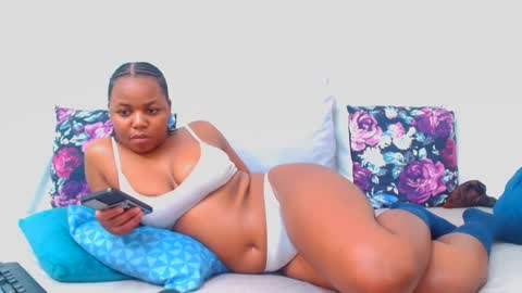 hotsmalltitsx online show from 09.22.25