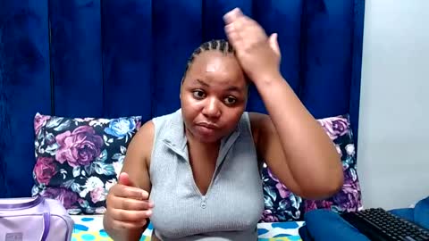 hotsmalltitsx online show from 06.17.26