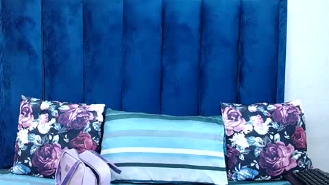 hotsmalltitsx online show from 07.02.26