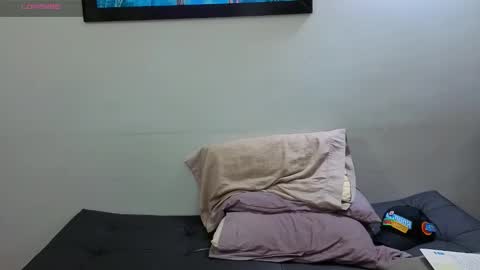 Snapshot of hotstud_999 chatting on 10.29.25 Andres online show from 10.29.25