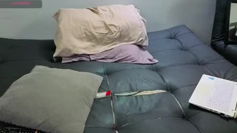 Snapshot of hotstud_999 chatting on 10.30.25 Andres online show from 10.30.25