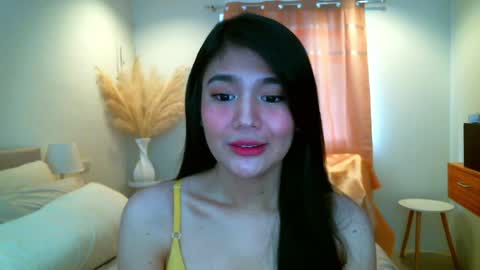 Snapshot of hotsweetangel00 chatting on 12.20.24 Sweet Angel online show from 12.20.24