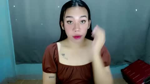 Snapshot of hott_cumforyou chatting on 02.20.25 jelaigrande  online show from 02.20.25