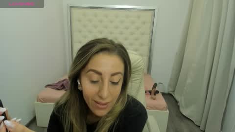 Eryka online show from 10.13.25