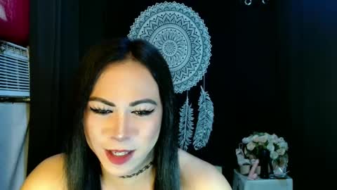 Snapshot of hott_summerr chatting on 12.30.24 Alex Summer online show from 12.30.24