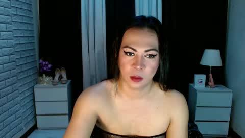Snapshot of hott_summerr chatting on 01.08.25 Alex Summer online show from 01.08.25