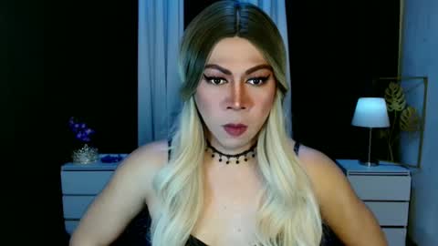 Snapshot of hott_summerr chatting on 03.07.25 Alex Summer online show from 03.07.25