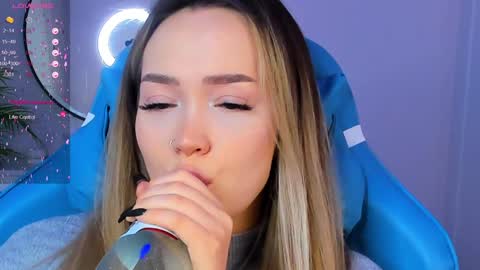 hello Im Eva online show from 01.05.25