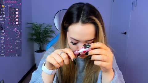 hello Im Eva online show from 01.05.25