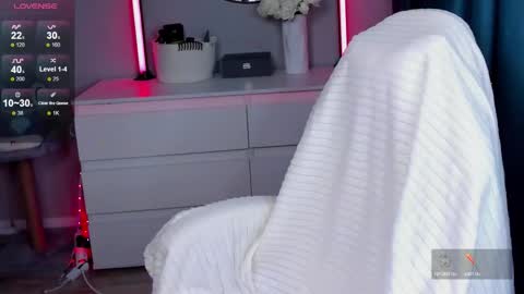 hello Im Eva online show from 10.02.25