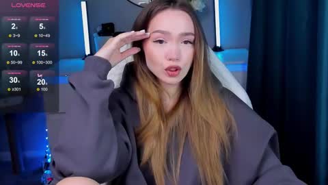 hello Im Eva online show from 10.04.25