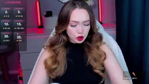 hello Im Eva online show from 10.07.25