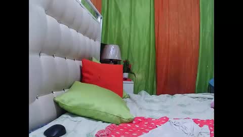 Snapshot of hottesa2019 chatting on 02.05.25 THEONE online show from 02.05.25