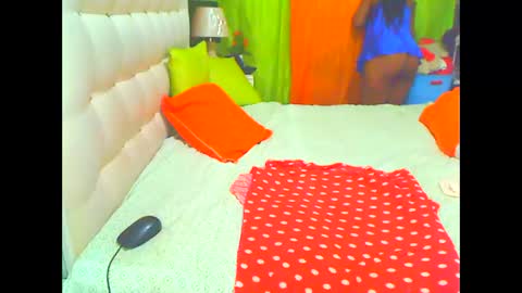 Snapshot of hottesa2019 chatting on 02.13.25 THEONE online show from 02.13.25