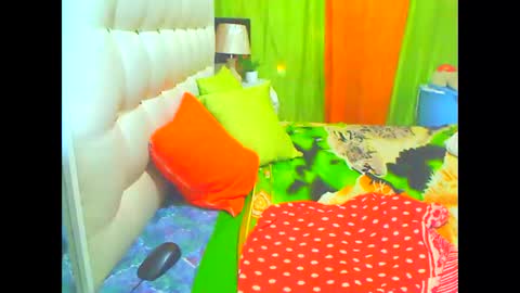 Snapshot of hottesa2019 chatting on 03.09.25 THEONE online show from 03.09.25