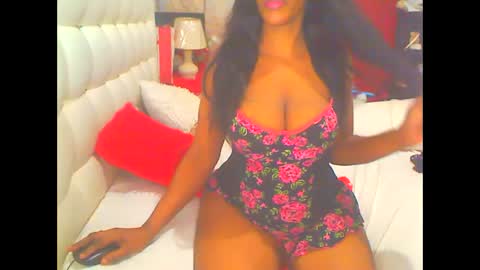 Snapshot of hottesa2019 chatting on 10.09.25 THEONE online show from 10.09.25